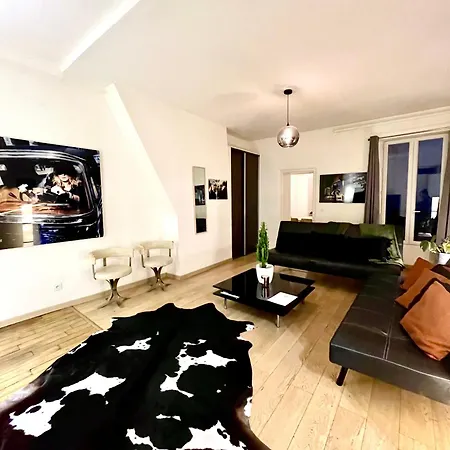 Vaste Avec à Vos Pieds Appartamento Parigi